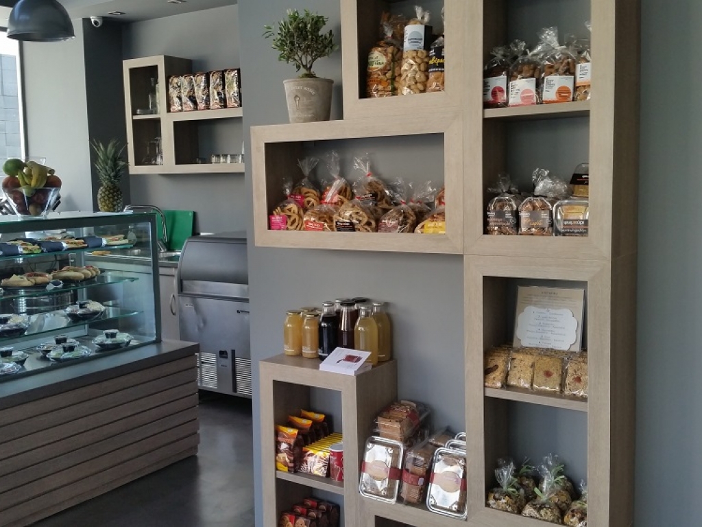 Snack & Coffee Bar Shop Fitting