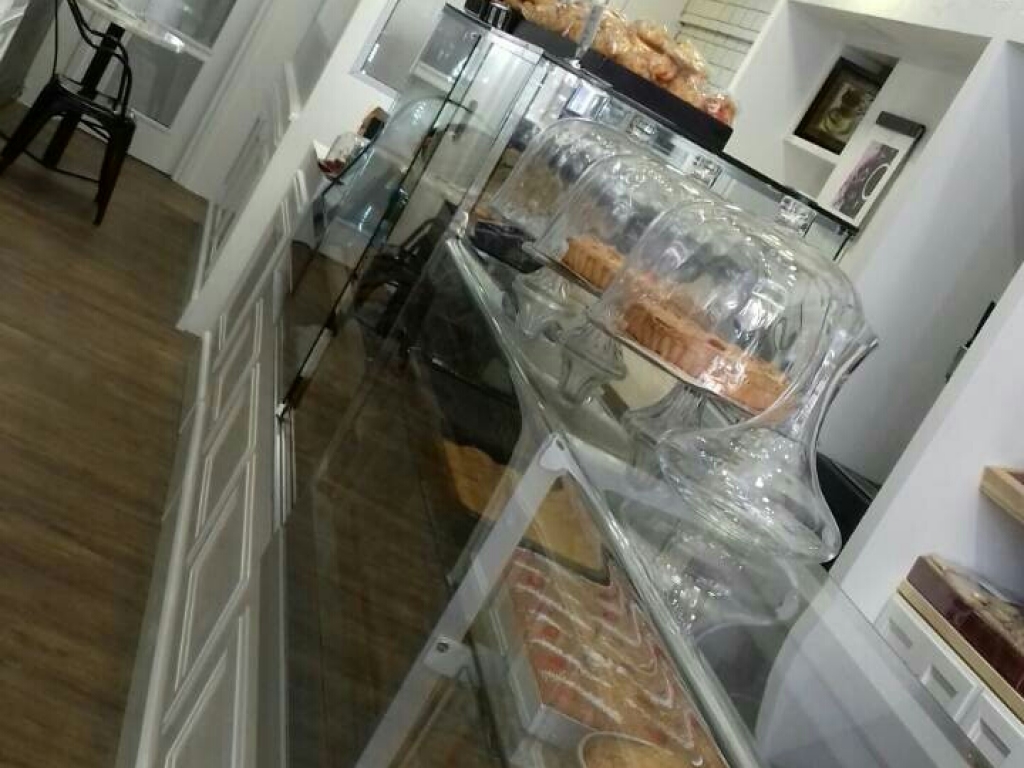 Pastry Shop Fitting