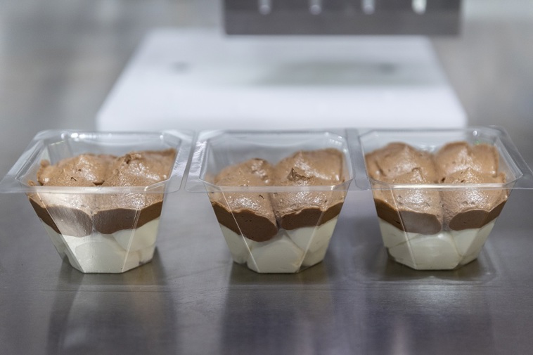 Chaîne de production de desserts